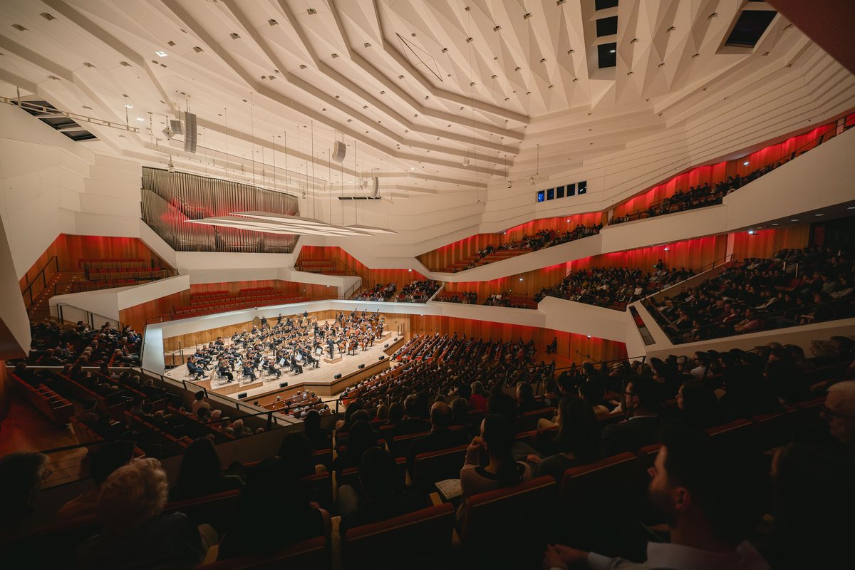 Concerto della Dresdner Philharmonie nel Kulturpalast di Dresda