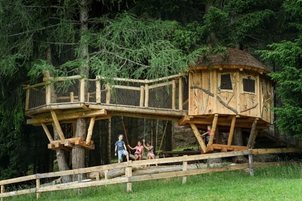Il sentiero delle case sugli alberi sullo Schlick 2000