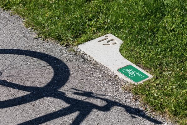 La segnaletica del Percorso Ciclabile 19 nella Valle dello Stubai