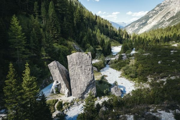 La Roccia Fratta nella Valle Pinnis